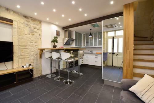 Farma - Maison De Ville Climatis�e Avec Patio