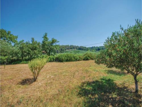 Two-bedroom Holiday Home In Bagnols En Foret