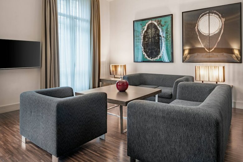 AC Palacio Del Retiro Hotel