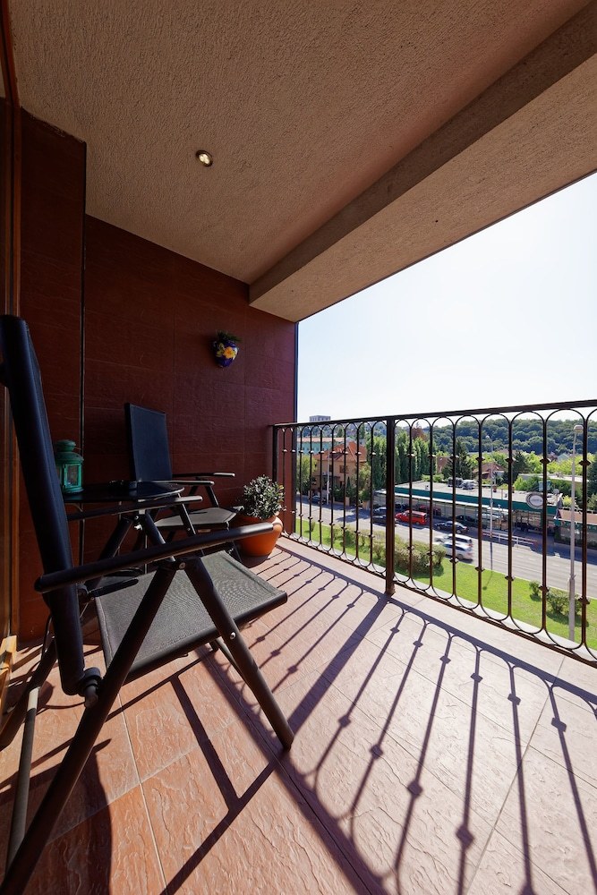 Max Inn Hotel