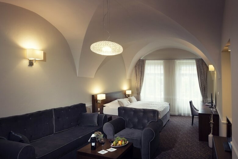 Hotel Ambassador