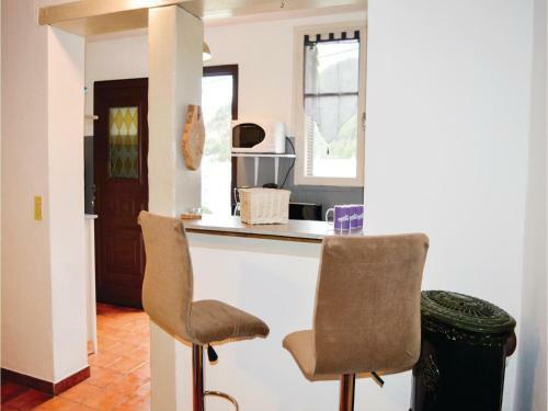 Two-bedroom Apartment In Bonifacio