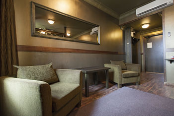 Hotel Kantarellis' Suites
