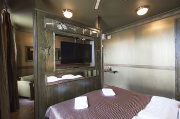 Hotel Kantarellis' Suites