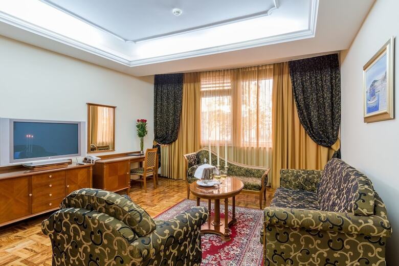 Hotel President