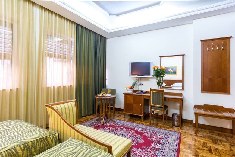 Hotel President