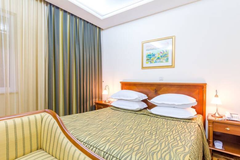 Hotel President