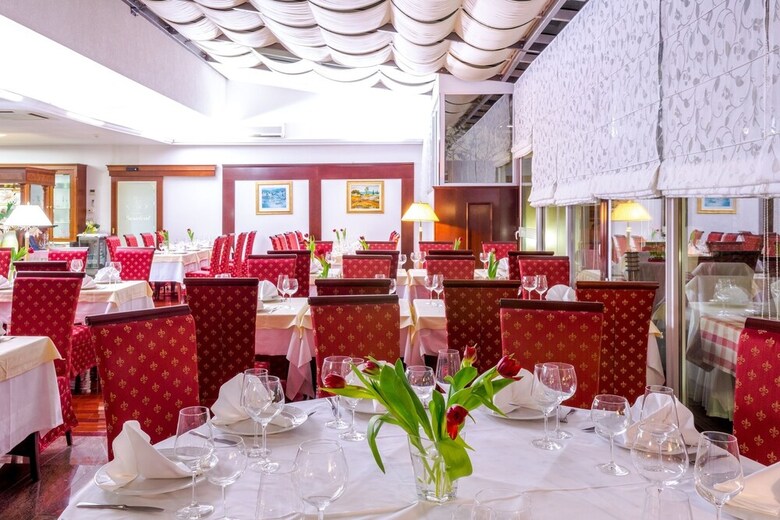 Hotel President