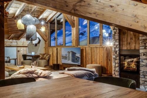 Luxury 8 Bedroom Apartment 380m2 - 2 551m Altitude