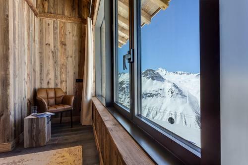 Luxury 8 Bedroom Apartment 380m2 - 2 551m Altitude