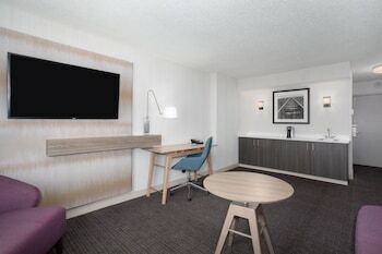 Crowne Plaza Hotel Kansas City Downtown