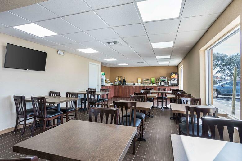 Hotel Ramada Heritage Park