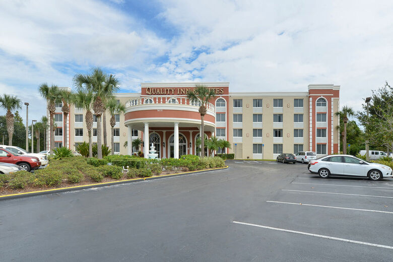 Hotel Ramada Heritage Park