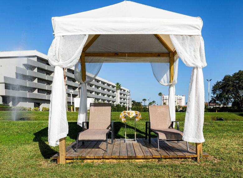 Palazzo Lakeside Hotel
