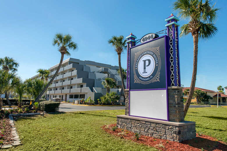Palazzo Lakeside Hotel