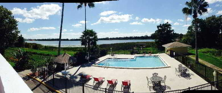 Palazzo Lakeside Hotel
