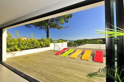 Saint-jean-de-luz Villa Sleeps 8 Pool Wifi