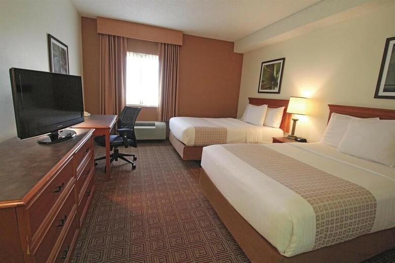Hotel Baymont By Wyndham Orlando South