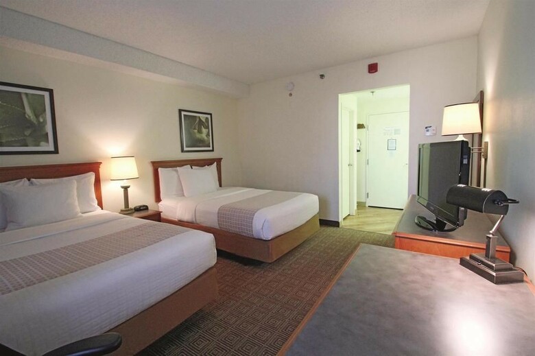 Hotel Baymont By Wyndham Orlando South