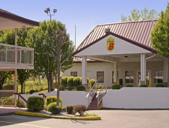 Hotel *super 8 Motel Atlanta Northeast*