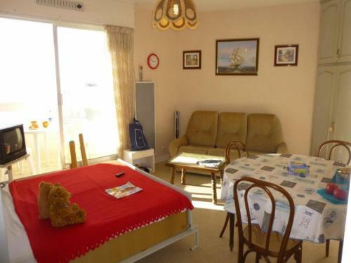 Apartment Club 2
