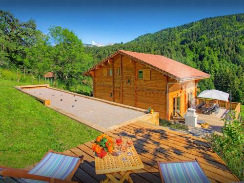 Chalet Carter - Ovo Network