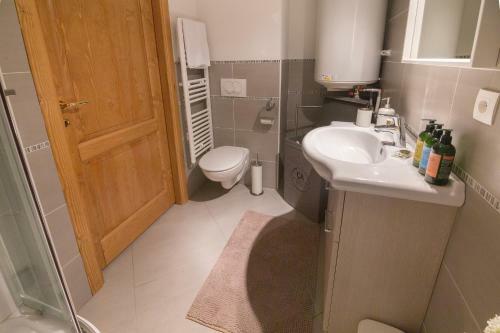 Saint-gervais-les-bains Apartment Sleeps 4