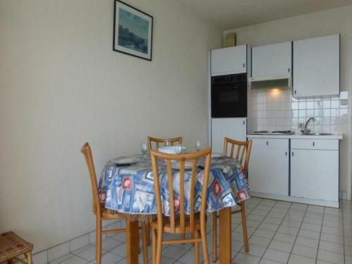 Apartment Semaphore