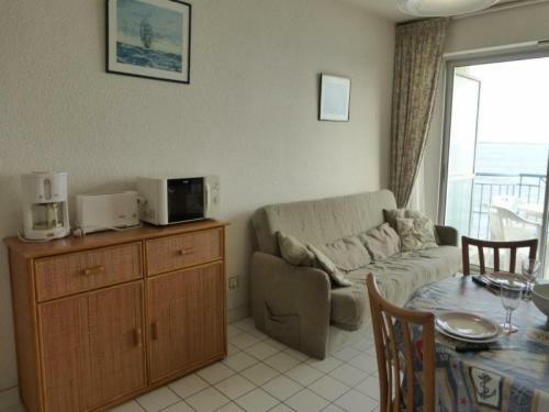 Apartment Semaphore