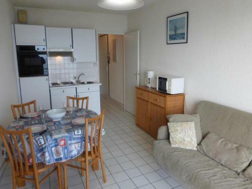Apartment Semaphore