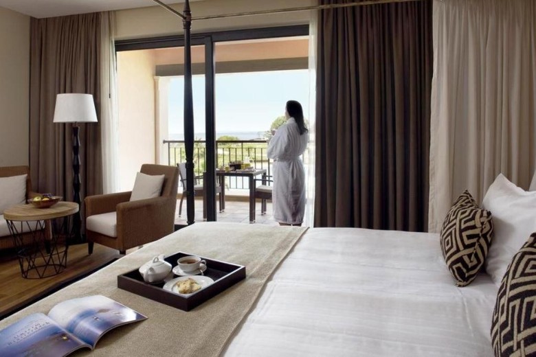 Hotel Cascade Wellness And Lifestyle Resort