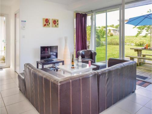 Two-bedroom Holiday Home In Guisseny