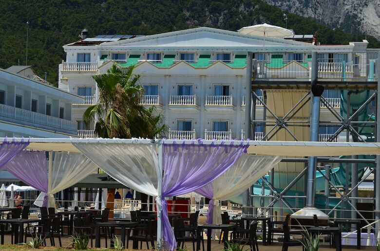 Hotel Maya World Imperial