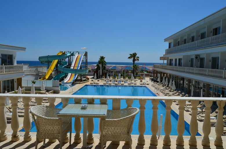 Hotel Maya World Imperial