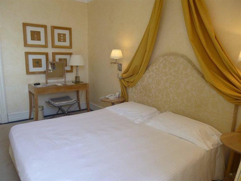 Hotel Grand Bristol