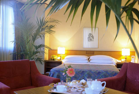 Hotel NH Royal Palace