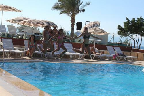 Wa �e?me Farm Hotel Beach Resort & Spa