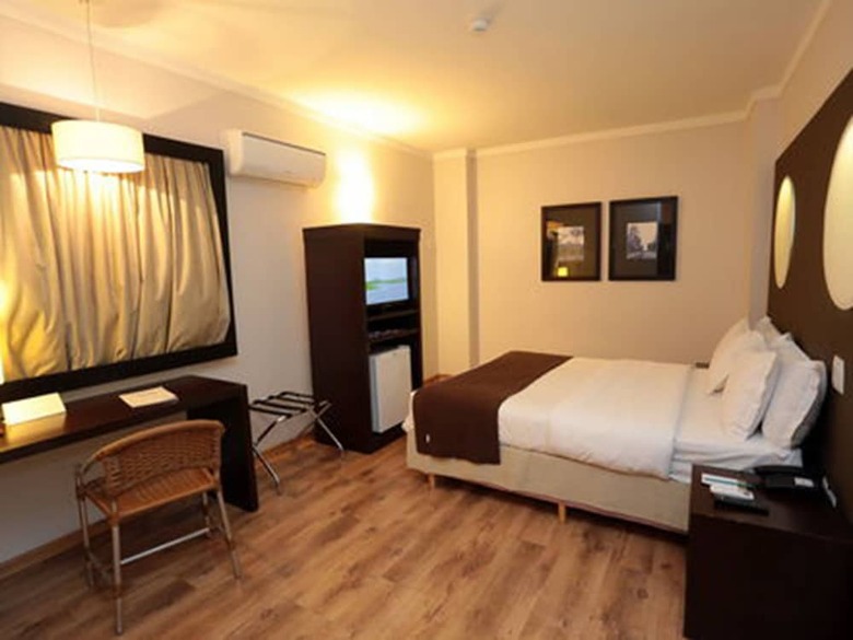 Oasis Tower Hotel