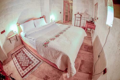 Mosaic Cave Hotel