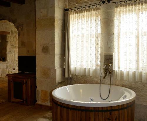 Hotel Seki Cave �avu?in