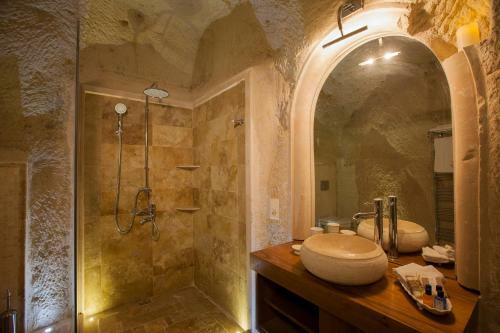 Hotel Azure Cave Suites