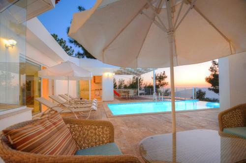 Villa Alya