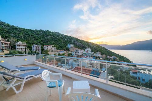 New Age Villa Maria