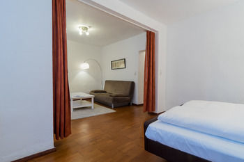 Hotel B! Apartments