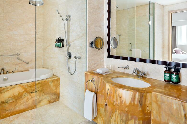 Crowne Plaza - Dubai Jumeirah, An Ihg Hotel