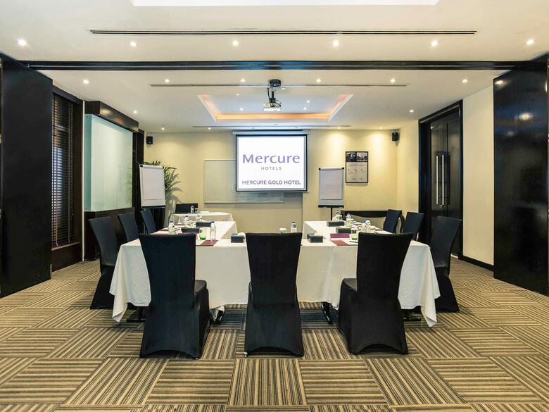 Crowne Plaza - Dubai Jumeirah, An Ihg Hotel
