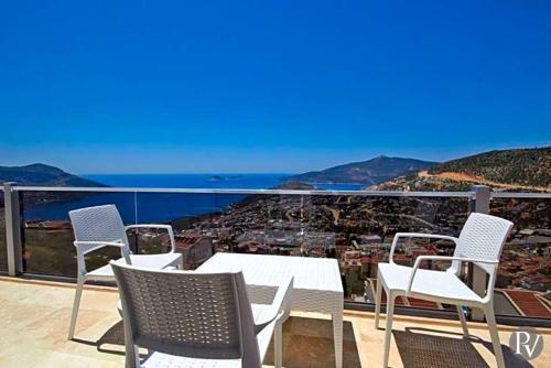 Kalkan Villa Sleeps 17 Pool Air Con Wifi