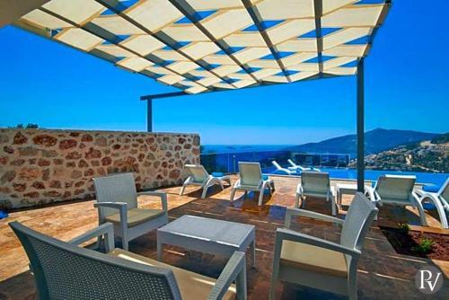 Kalkan Villa Sleeps 17 Pool Air Con Wifi
