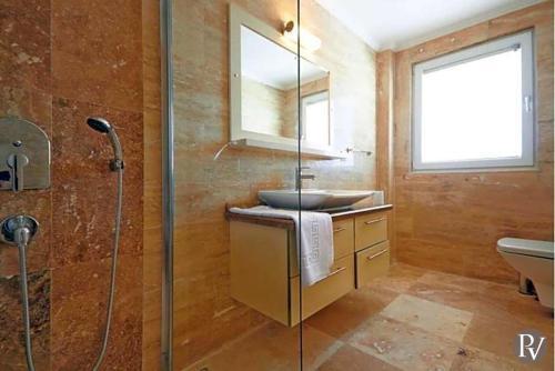 Kalkan Villa Sleeps 17 Pool Air Con Wifi