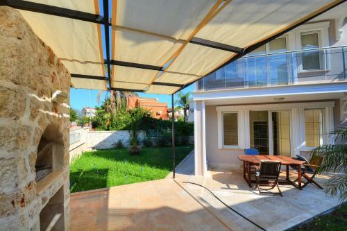 Villa Bur�e